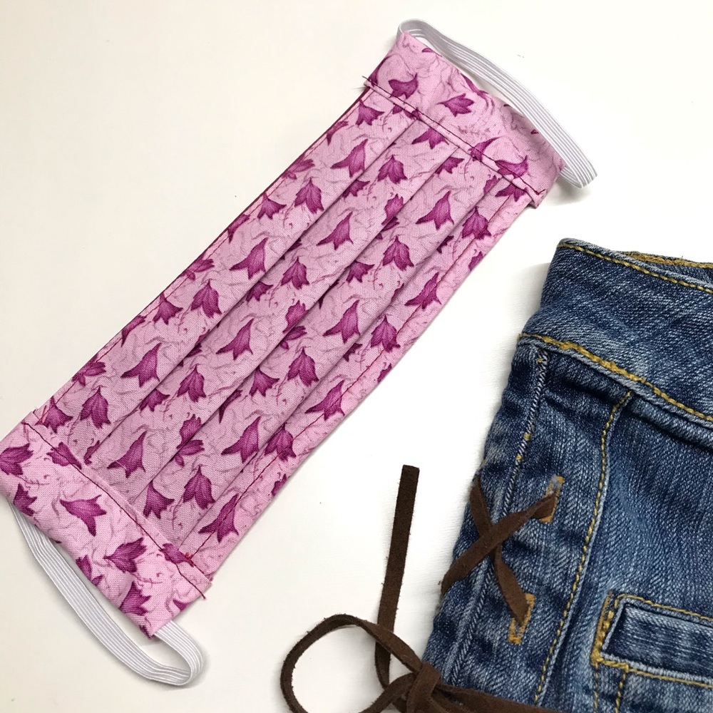 MunandMe Pink floral cotton adult cloth face mask